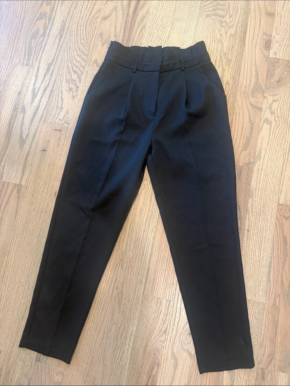 🔴5 for $25- Lulu's Black High-Rise paperbag style slacks Pants S